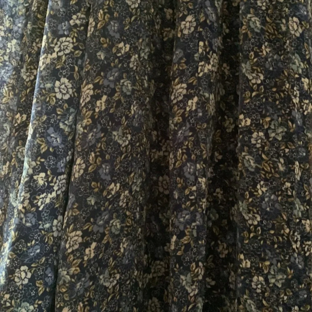 Max Studio ShortSleeve Ruffle Dress - Picture 8 of 13